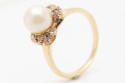 Pretty 9K Yellow Gold Filled Pearl Wedding Engagement Ring Size10